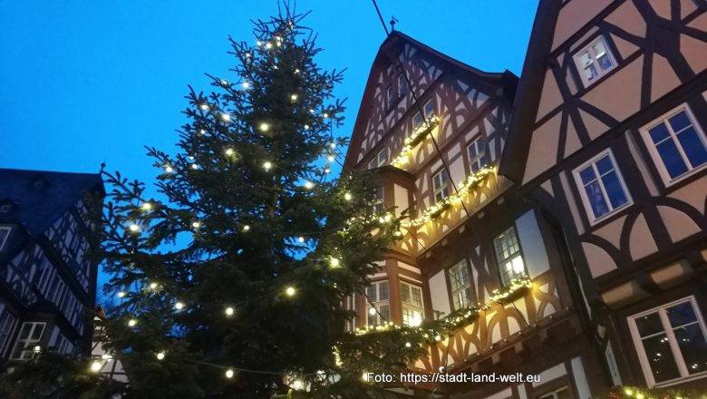 Weihnachtsmarkt in Miltenberg am Main - Bayern Burgen und Schlösser Deutschland Geheimtipp Historische Altstadt Outdoor-Erlebnisse Städte Weihnachtsmärkte  21-IMG_20231208_164156-780x440